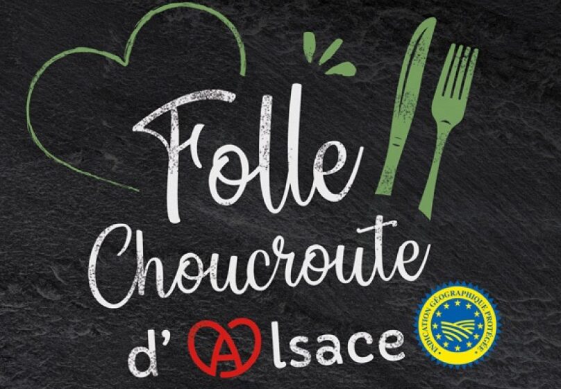 Inscription "Folle choucroute d'Alsace" sur un fon ardoise avec logo IGP